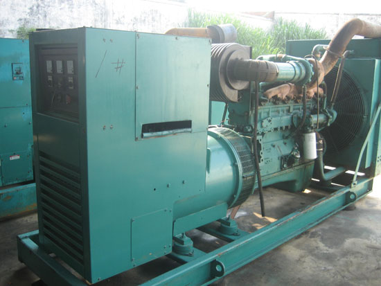 恩阳租赁发电机- 发电机碳刷磨损的原因是什么